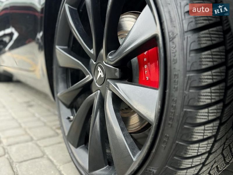 Седан Tesla Model 3 2019 в Києві