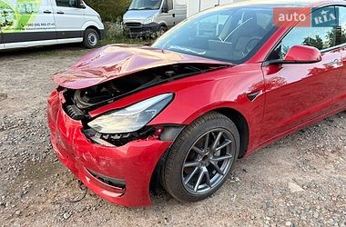 Седан Tesla Model 3 2021 в Луцке