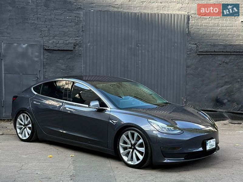 Tesla Model 3 2018
