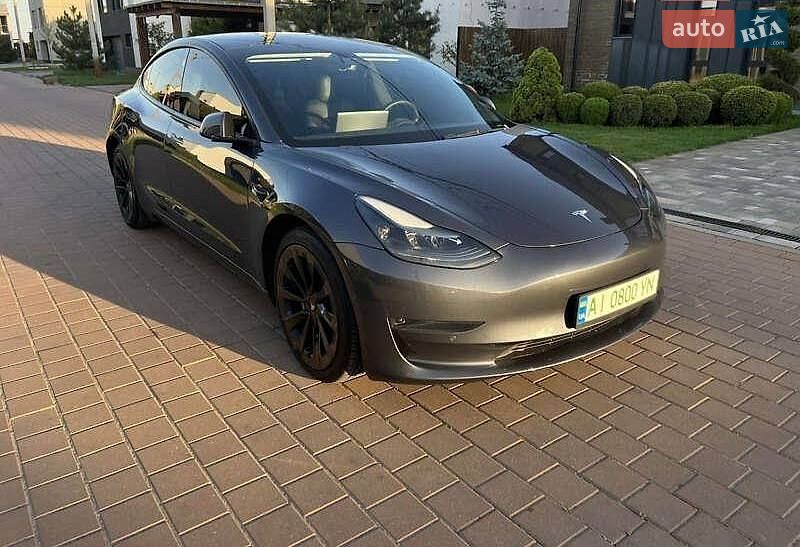 Седан Tesla Model 3 2022 в Киеве