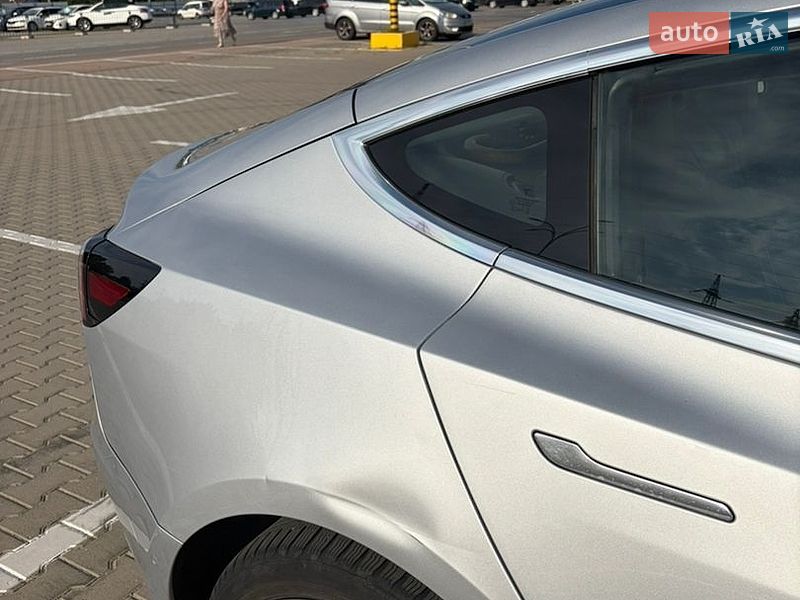 Седан Tesla Model 3 2018 в Черновцах фото 7 Седан Tesla Model 3 2018 в Черновцах