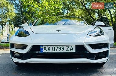 Седан Tesla Model 3 2021 в Киеве
