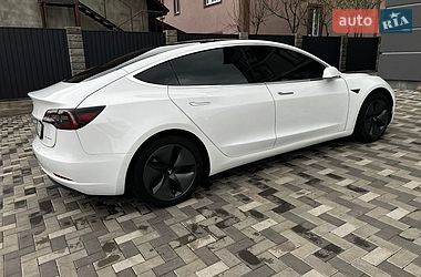 Седан Tesla Model 3 2019 в Києві