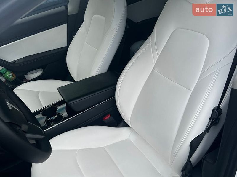 Седан Tesla Model 3 2019 в Києві