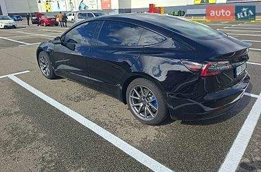 Седан Tesla Model 3 2020 в Киеве