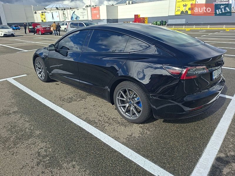 Седан Tesla Model 3 2020 в Киеве