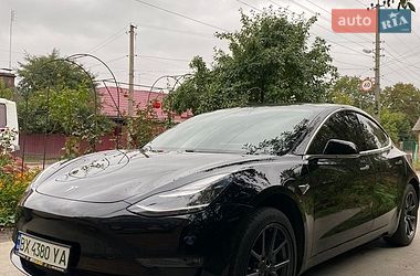 Седан Tesla Model 3 2019 в Бердичеві
