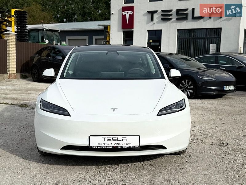 Седан Tesla Model 3 2024 в Виннице Седан Tesla Model 3 2024 в Виннице