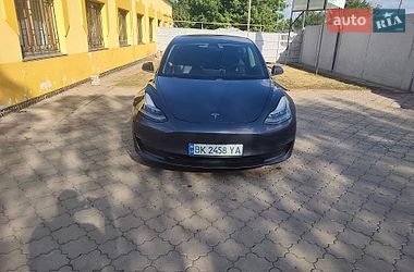Седан Tesla Model 3 2019 в Рівному
