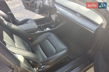 Седан Tesla Model 3 2019 в Рівному