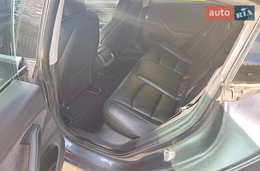 Седан Tesla Model 3 2019 в Рівному