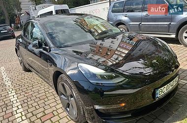 Седан Tesla Model 3 2021 в Драгомирчанах