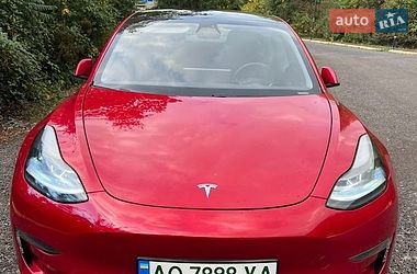 Седан Tesla Model 3 2021 в Ужгороде