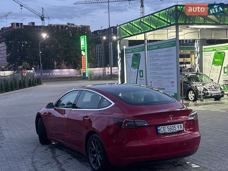 Седан Tesla Model 3 2019 в Ивано-Франковске