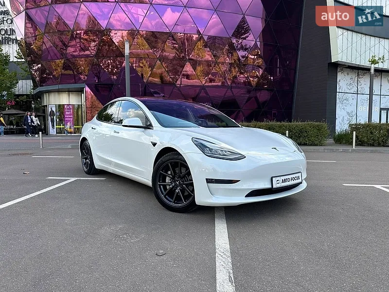 Tesla Model 3 2018