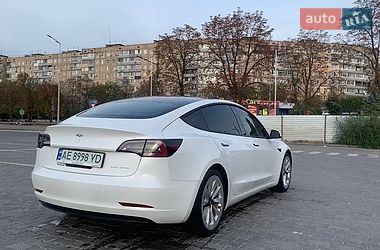 Седан Tesla Model 3 2021 в Кривом Роге