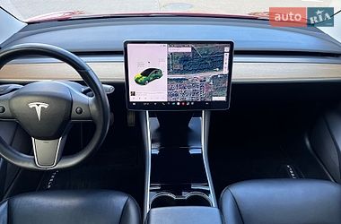 Седан Tesla Model 3 2019 в Киеве