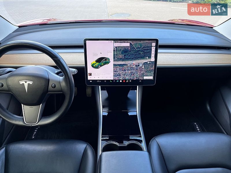 Седан Tesla Model 3 2019 в Киеве