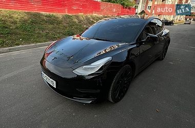 Седан Tesla Model 3 2023 в Тернополе