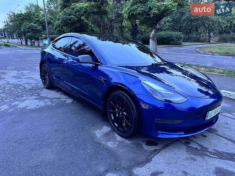 Седан Tesla Model 3 2022 в Дніпрі