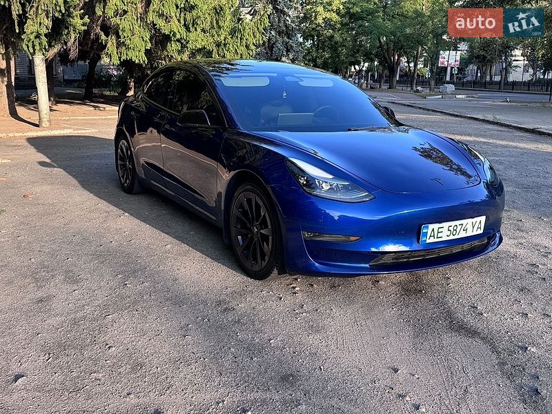 Седан Tesla Model 3 2022 в Дніпрі