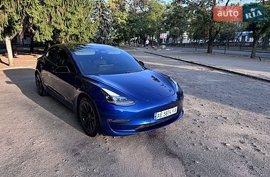 Седан Tesla Model 3 2022 в Дніпрі