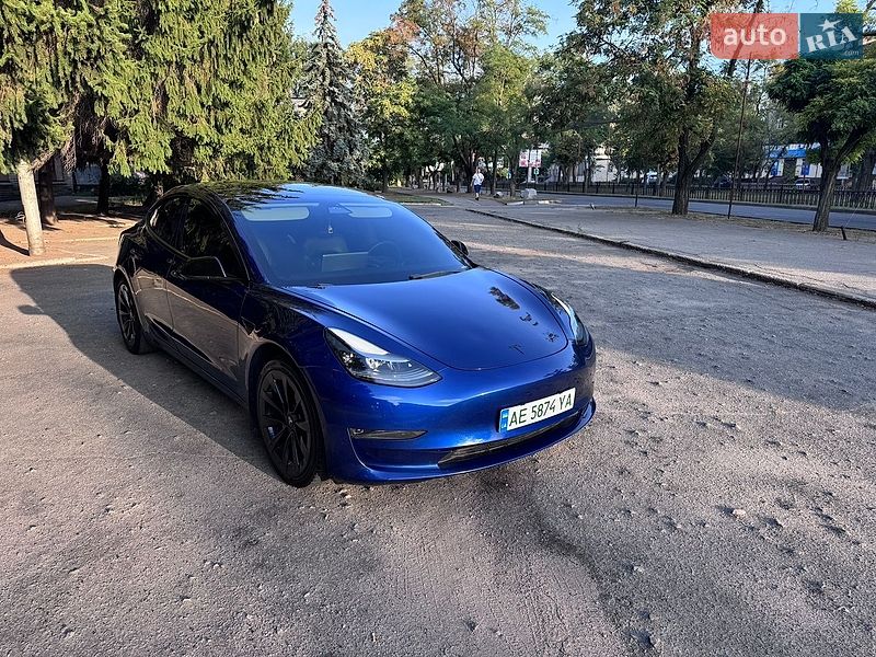 Седан Tesla Model 3 2022 в Дніпрі