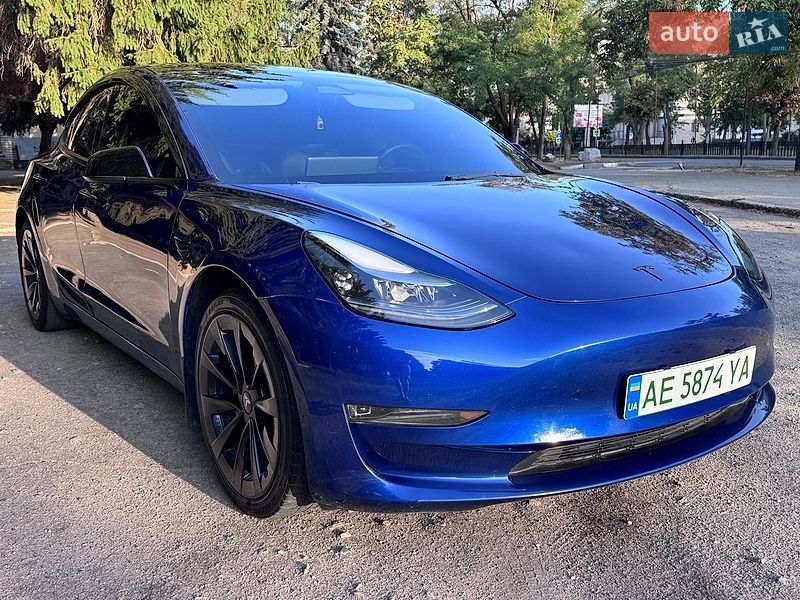 Седан Tesla Model 3 2022 в Дніпрі