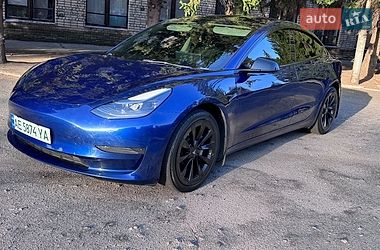 Седан Tesla Model 3 2022 в Дніпрі