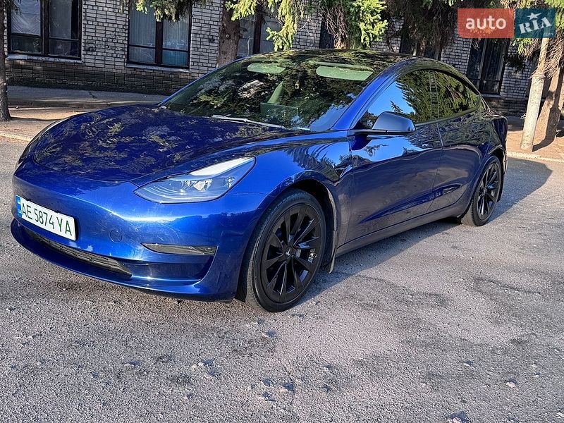 Седан Tesla Model 3 2022 в Дніпрі