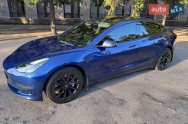 Седан Tesla Model 3 2022 в Дніпрі