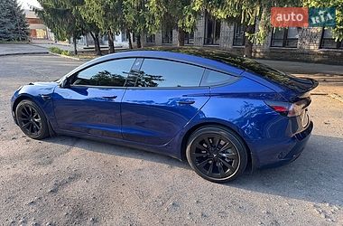 Седан Tesla Model 3 2022 в Дніпрі