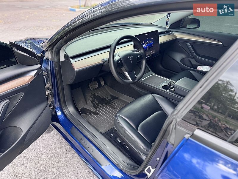 Седан Tesla Model 3 2022 в Дніпрі