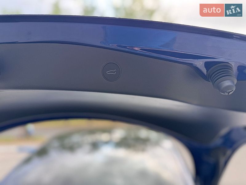 Седан Tesla Model 3 2022 в Дніпрі