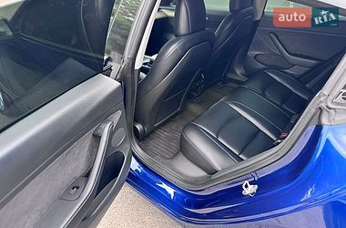 Седан Tesla Model 3 2022 в Дніпрі