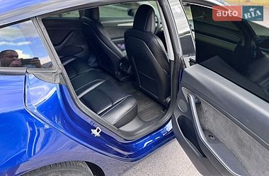 Седан Tesla Model 3 2022 в Дніпрі