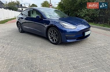 Седан Tesla Model 3 2022 в Львові