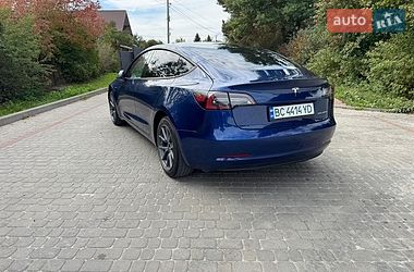 Седан Tesla Model 3 2022 в Львові