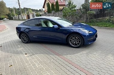 Седан Tesla Model 3 2022 в Львові
