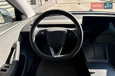 Седан Tesla Model 3 2024 в Києві