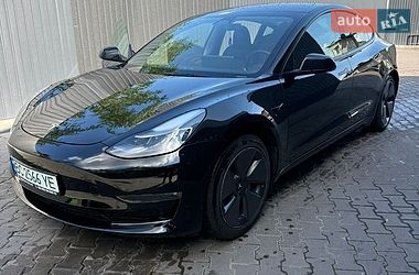 Седан Tesla Model 3 2023 в Львове