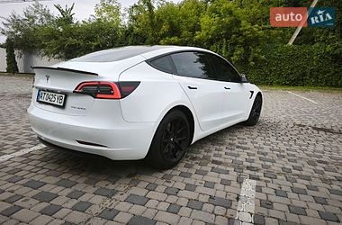 Седан Tesla Model 3 2021 в Івано-Франківську