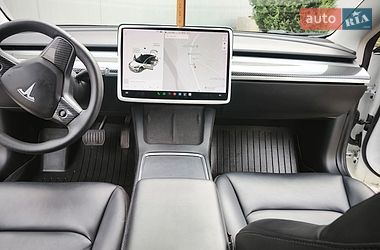 Седан Tesla Model 3 2021 в Івано-Франківську