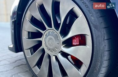Седан Tesla Model 3 2021 в Києві