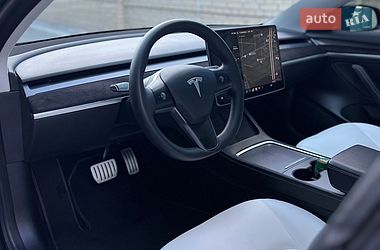 Седан Tesla Model 3 2021 в Києві
