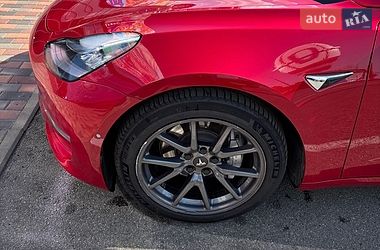 Седан Tesla Model 3 2018 в Киеве