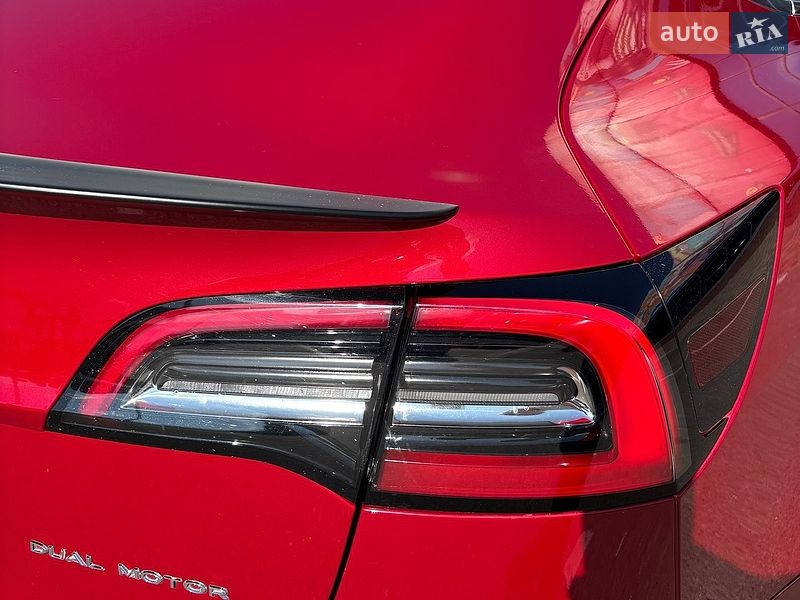Седан Tesla Model 3 2018 в Киеве