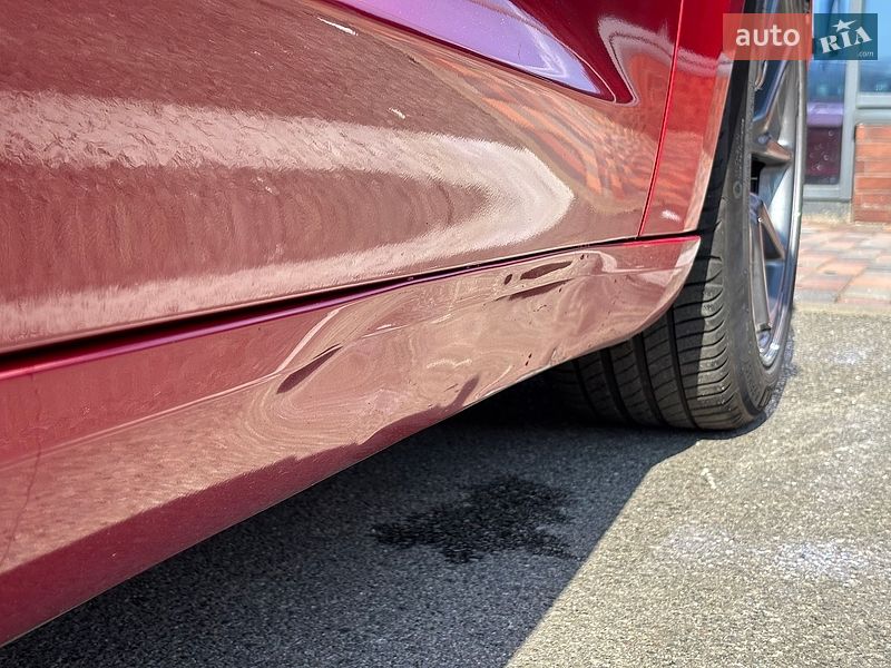 Седан Tesla Model 3 2018 в Киеве