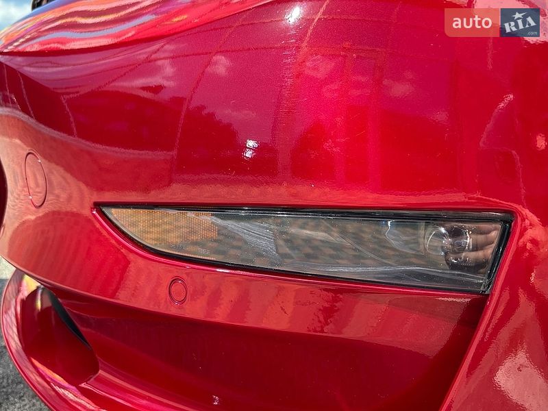 Седан Tesla Model 3 2018 в Киеве