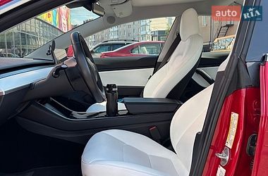 Седан Tesla Model 3 2018 в Киеве